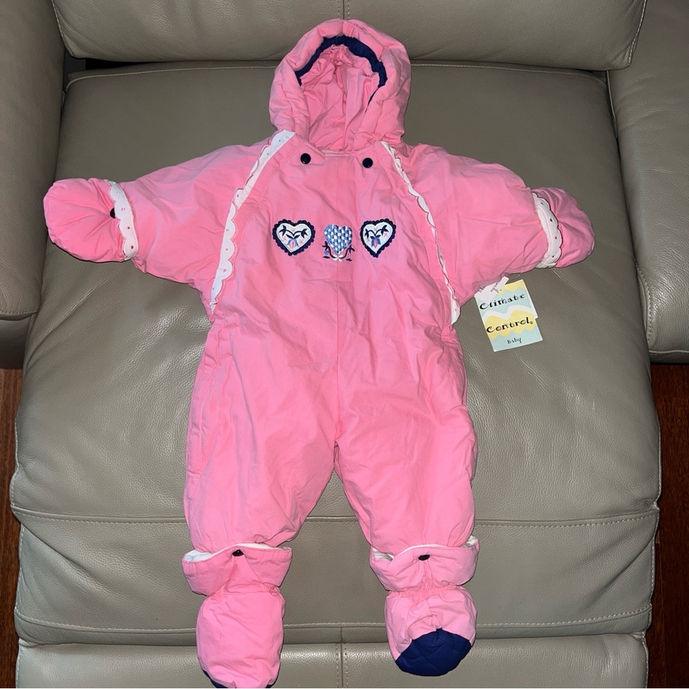 New Baby CLIMATE CONTROL JUMPSUIT SNOWSUIT 12 mos pink hooded/mittens/booties